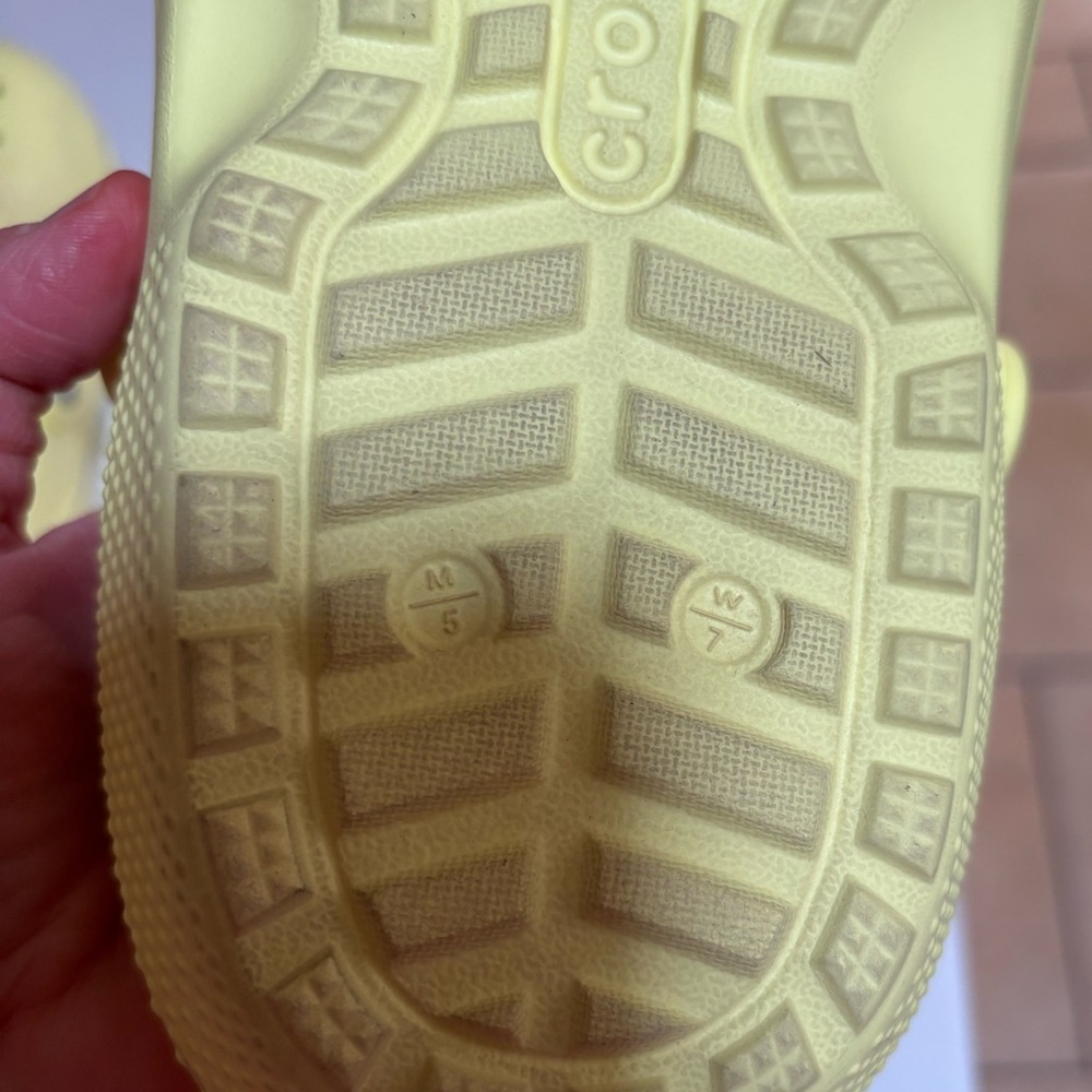 Crocs - Picture 6 of 6